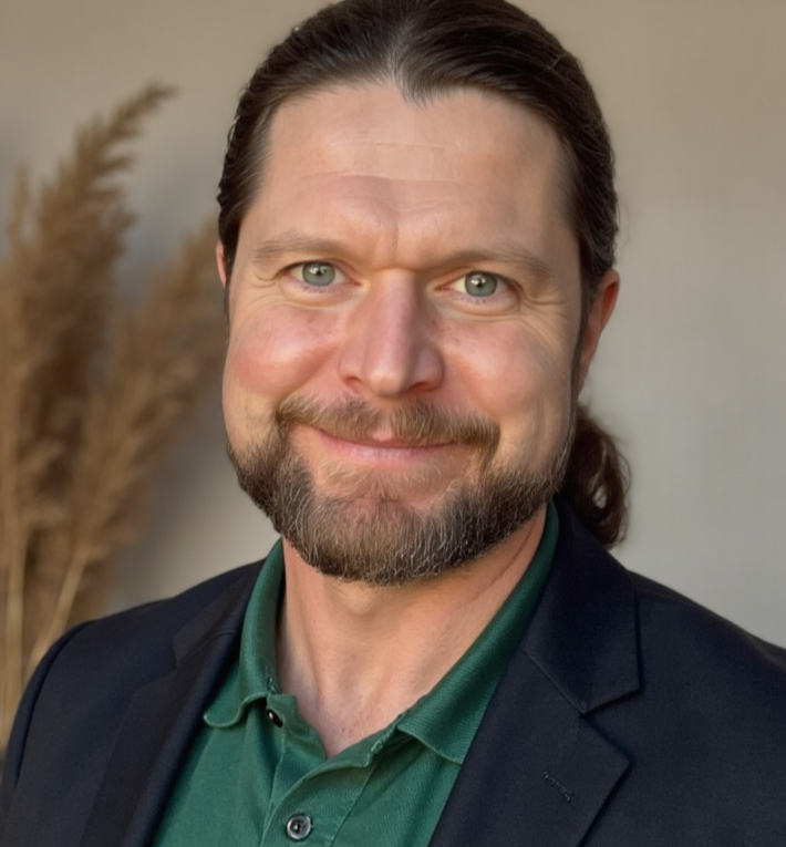Dr. Jochen Kaufmann - Promovierter Psychologe und von Krankenkassen anerkannter Experte für Raucherentwöhnung
